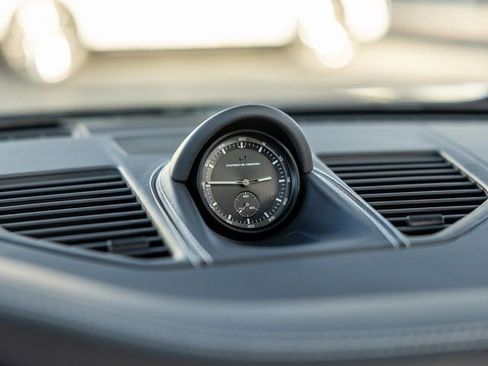 Certified 2025 Porsche 911 Carrera GTS image 46