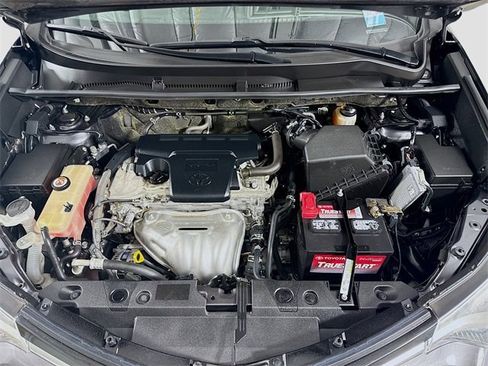 Certified 2018 Toyota RAV4 Limited w/ Carpet Mat Package image 28