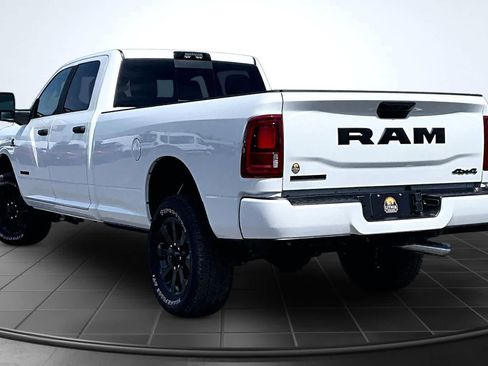 New 2026 RAM 2500 Big Horn AWD/4WD image 4