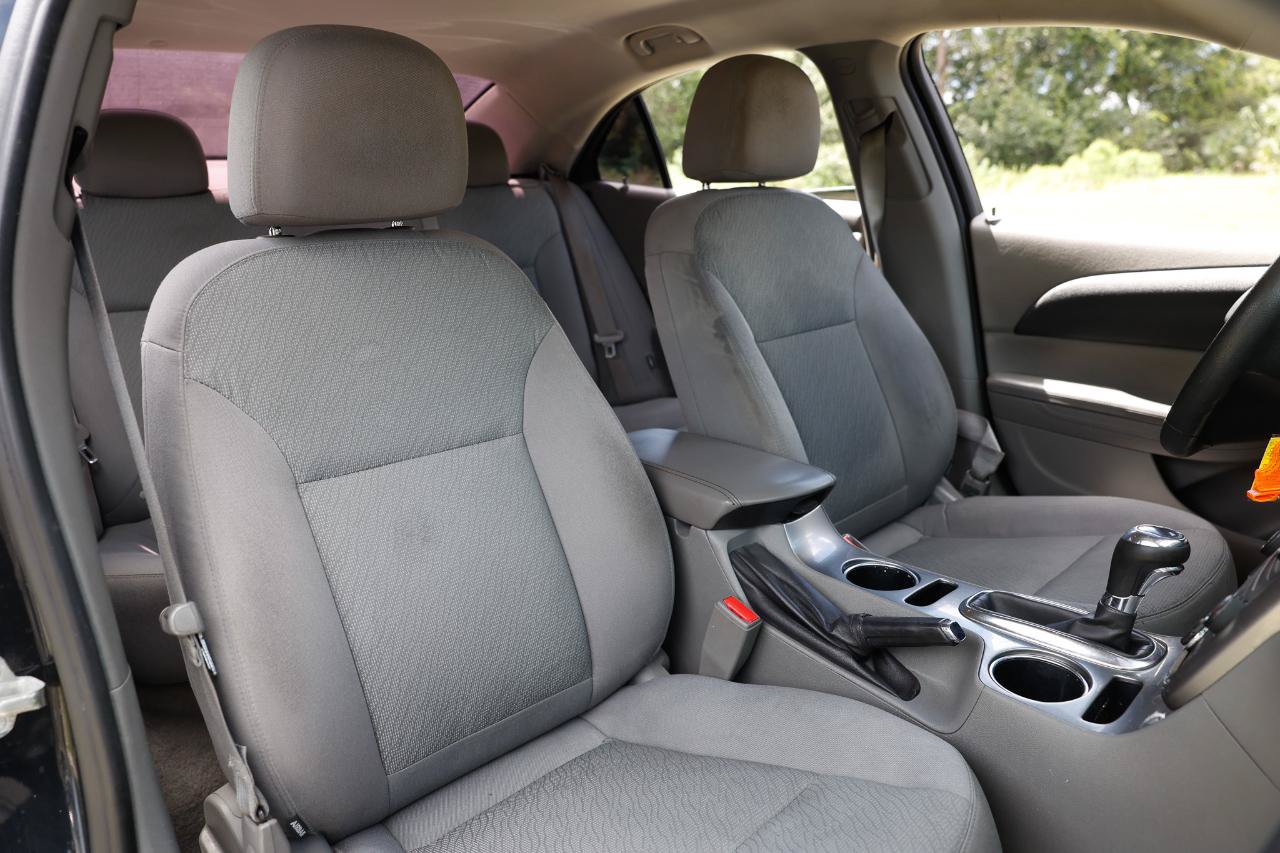 Used 2015 Chevrolet Malibu LS FWD image 18