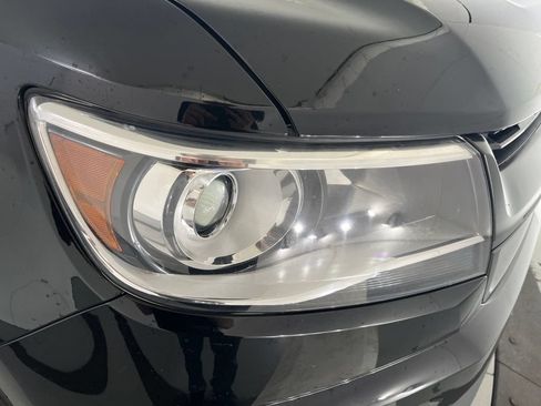 Used 2019 Chevrolet Colorado Z71 AWD/4WD image 34