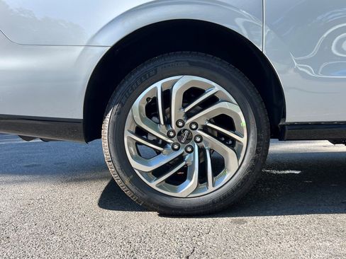 New 2025 Lincoln Navigator L Reserve image 5