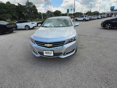 Certified 2019 Chevrolet Impala Premier FWD image 3
