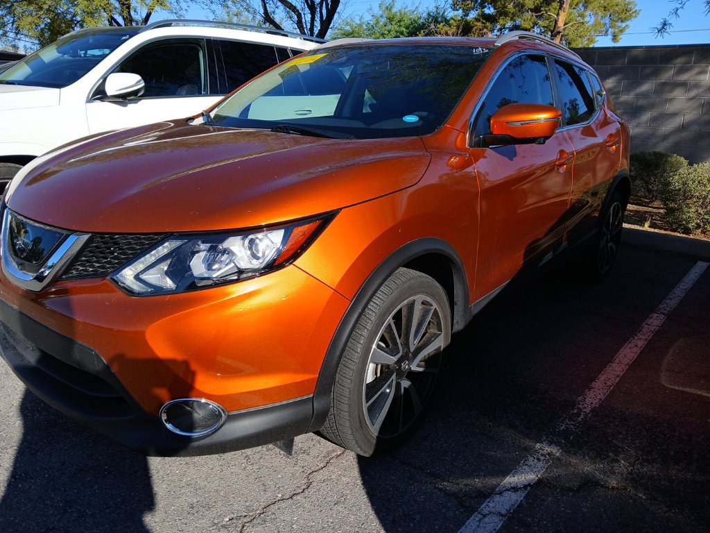 Used 2017 Nissan Rogue Sport SL w/ SL Premium Package FWD image 1