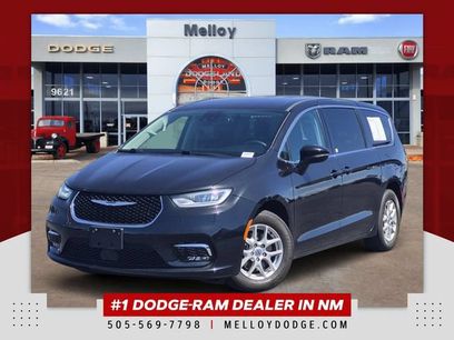 Used 2023 Chrysler Pacifica Touring-L
