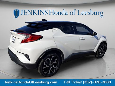Used 2019 Toyota C-HR Limited FWD image 3