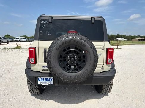 New 2026 Ford Bronco Big Bend w/ Black Diamond Package AWD/4WD image 10