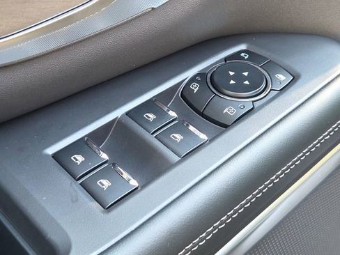 New 2025 Ford Expedition Platinum w/ Driver's Package image 17