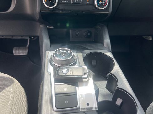 Used 2022 Ford Escape SE FWD image 20