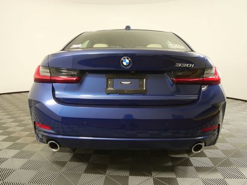 Certified 2023 BMW 330i Sedan w/ Premium Package image 4