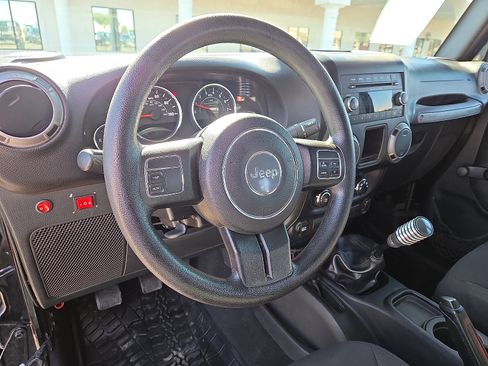 Used 2015 Jeep Wrangler Unlimited Sport AWD/4WD image 12