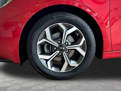 Used 2021 Kia Forte LXS FWD image 30