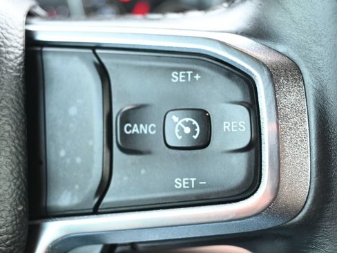 Used 2019 RAM 1500 Laramie RWD image 17