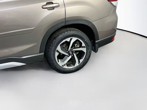 Used 2023 Subaru Forester Touring AWD/4WD image 31