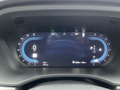 Used 2025 Volvo XC60 B5 Plus image 21