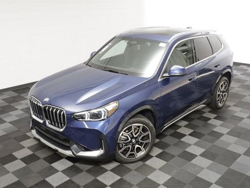 Certified 2025 BMW X1 xDrive28i AWD/4WD image 2