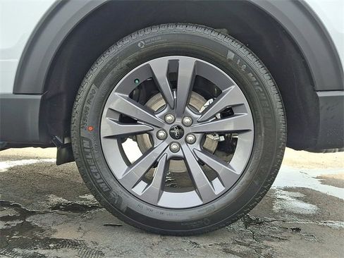 New 2026 Ford Explorer Active w/ Active Comfort Package image 18