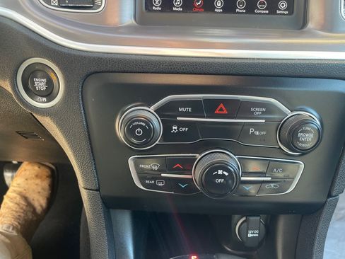 Used 2022 Dodge Charger SXT image 15