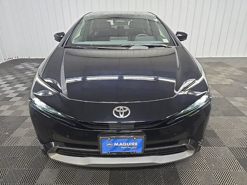Used 2024 Toyota Prius XLE AWD/4WD image 8