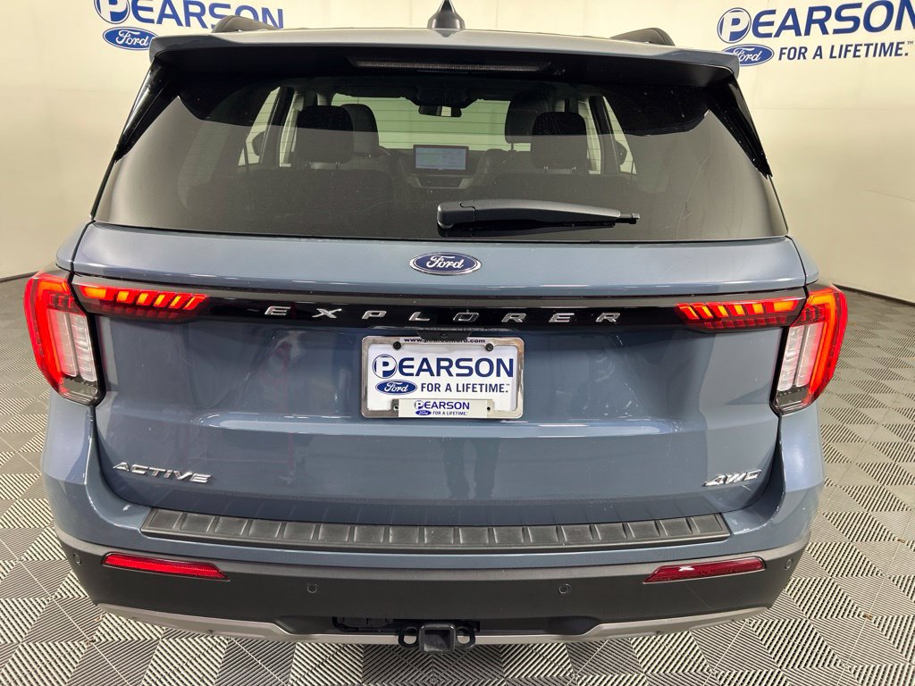 Used 2026 Ford Explorer Active w/ Active Comfort Package AWD/4WD image 5