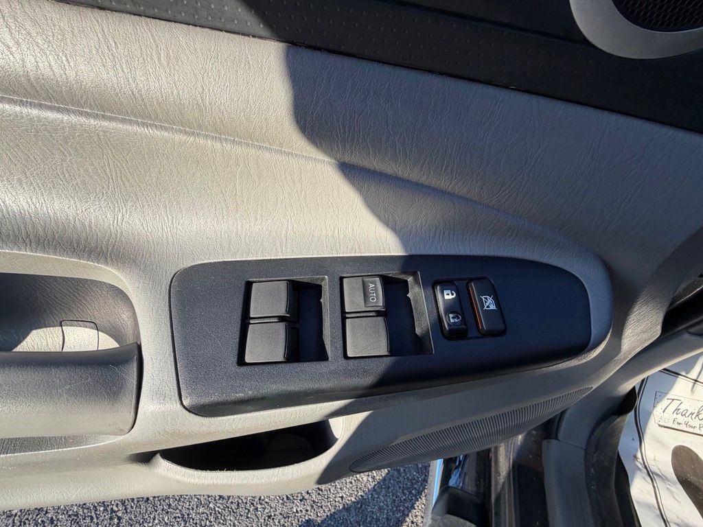 Used 2015 Toyota Tacoma 4x4 Double Cab w/ SR5 Package image 15