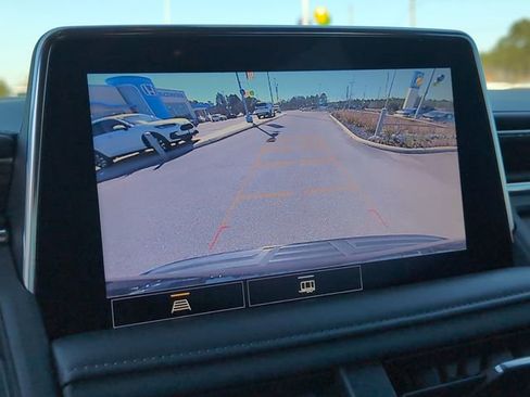 Used 2021 Chevrolet Tahoe Z71 w/ Rear Media and Nav Package image 18