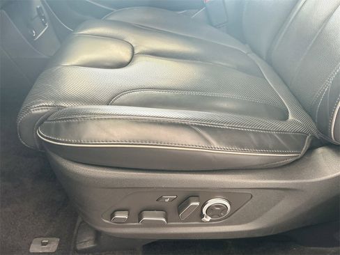 Used 2024 Hyundai Palisade Calligraphy image 16