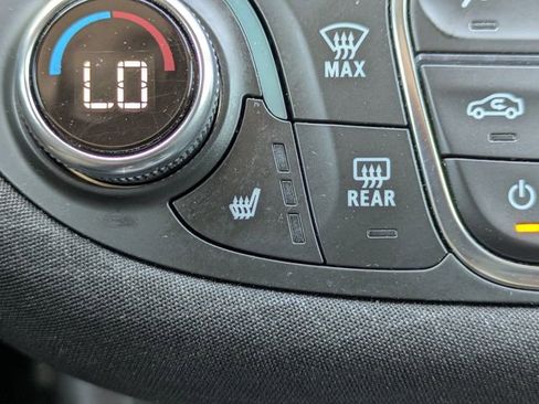 Used 2025 Chevrolet Malibu LT image 24