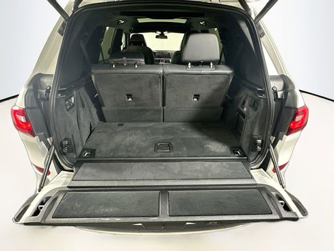 Used 2020 BMW X7 xDrive40i w/ M Sport Package AWD/4WD image 31