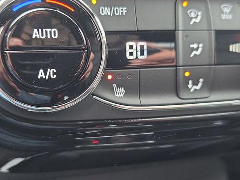 New 2026 Chevrolet Trax RS w/ Sunroof Package image 14