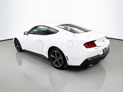 Used 2024 Ford Mustang Coupe image 5