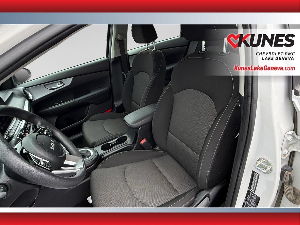 Used 2024 Kia Forte LXS FWD image 19
