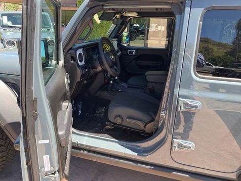 Used 2025 Jeep Wrangler Unlimited Sport S 4xe AWD/4WD image 3
