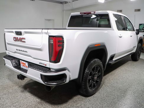 Used 2024 GMC Sierra 2500 AT4 w/ AT4 Premium Plus Package image 7