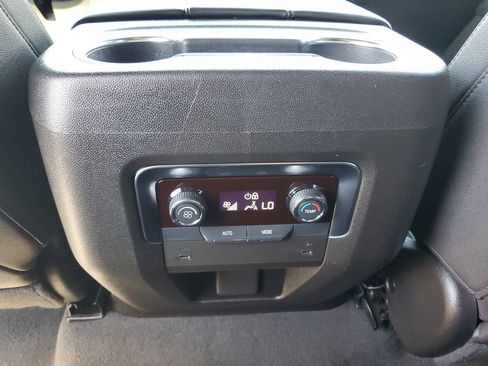 Used 2025 Chevrolet Tahoe LT AWD/4WD image 13