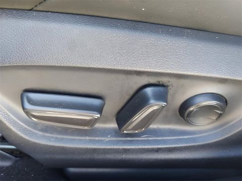 Used 2020 Toyota Corolla XSE image 16