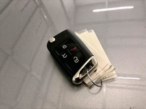 Used 2021 Volkswagen Tiguan SE R-Line w/ 3rd Row Seat Package AWD/4WD image 9