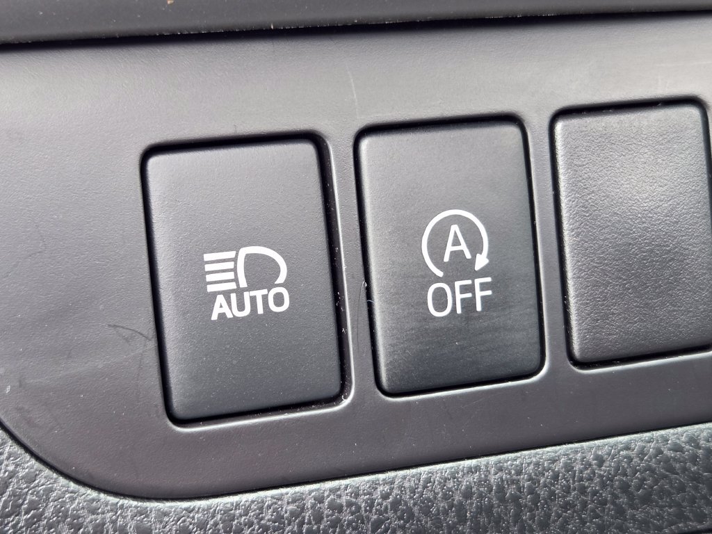 Used 2018 Toyota Highlander XLE AWD/4WD image 9