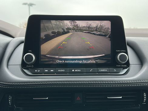 Certified 2022 Nissan Rogue SV image 18