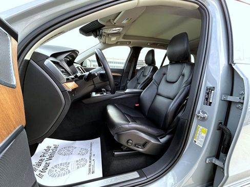 Used 2024 Volvo XC90 B6 Plus image 10