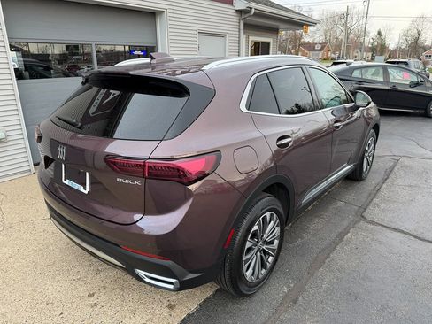 Used 2024 Buick Envision Preferred image 3