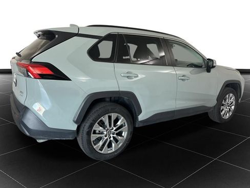 Used 2022 Toyota RAV4 XLE Premium AWD/4WD image 5
