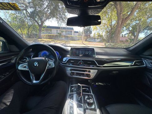 Used 2017 BMW 750i xDrive image 21