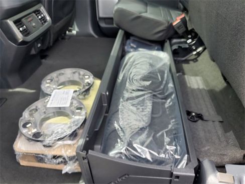 New 2025 Ford F250 Platinum image 48