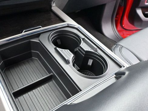 Used 2022 Ford F250 Lariat w/ Chrome Package image 19