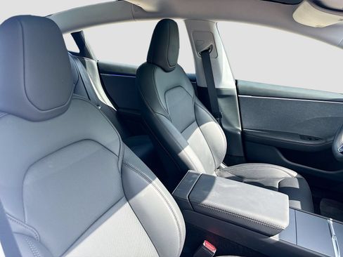 Used 2025 Tesla Model 3 Long Range RWD image 28