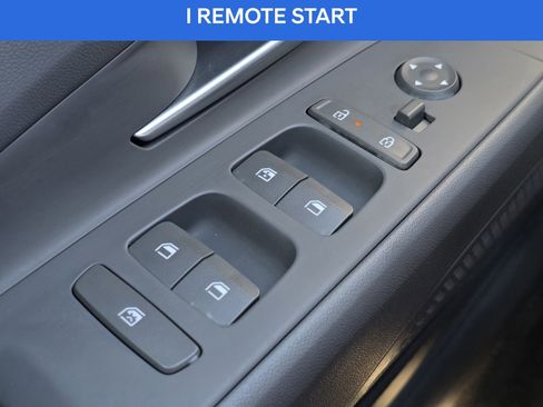 Certified 2025 Hyundai Elantra SEL image 27