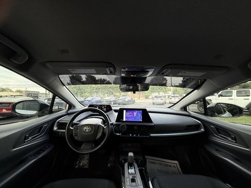 Used 2024 Toyota Prius LE FWD image 19
