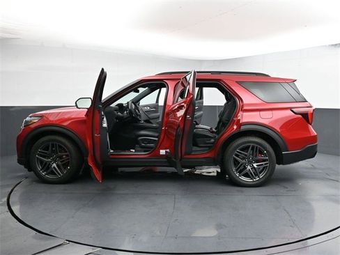 New 2026 Ford Explorer ST image 39