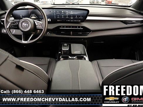 Used 2025 Buick Enclave Preferred image 7